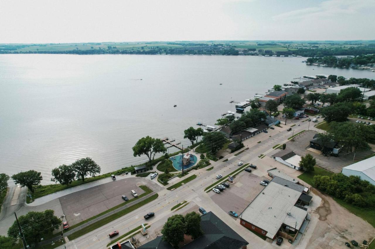 Okoboji Flats 5 - East Okoboji Views Villa Exterior foto